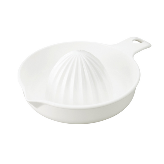 8.4oz 5.4"D Plastic Citrus Squeezer JP